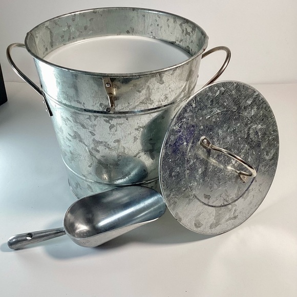 Galvanized Ice Bucket With Handles, Lid, Liner, And Scoop - Picture 8 of 14